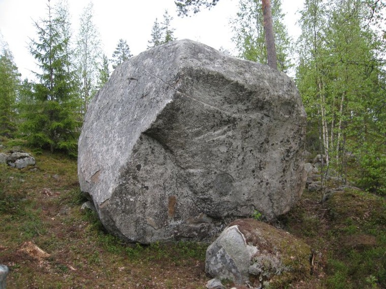 Helmikivi