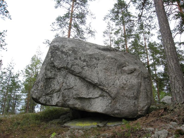 Rämeikkösuon kivet