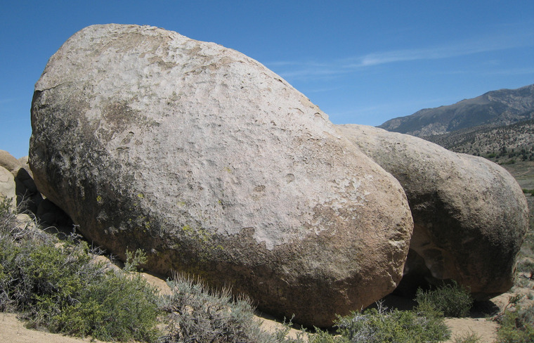 Soul Slinger & Cave Boulders