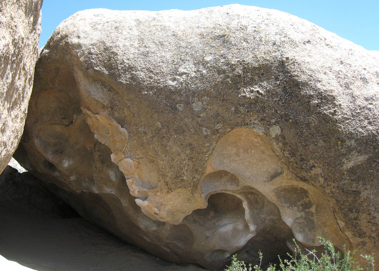 Soul Slinger & Cave Boulders