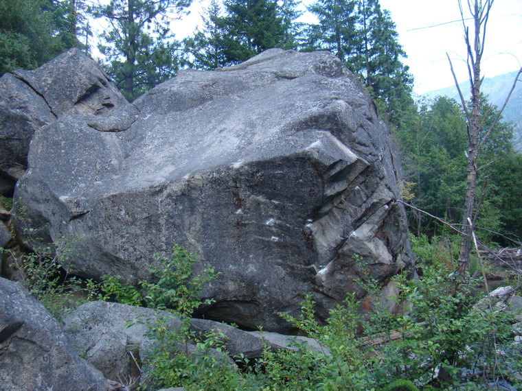 Straightaway Boulders