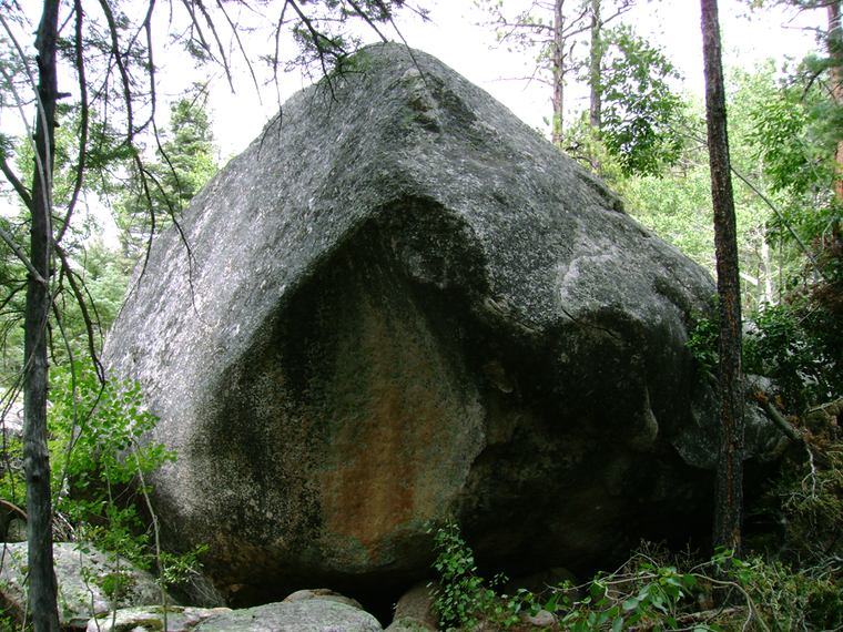 Baltazar Boulder