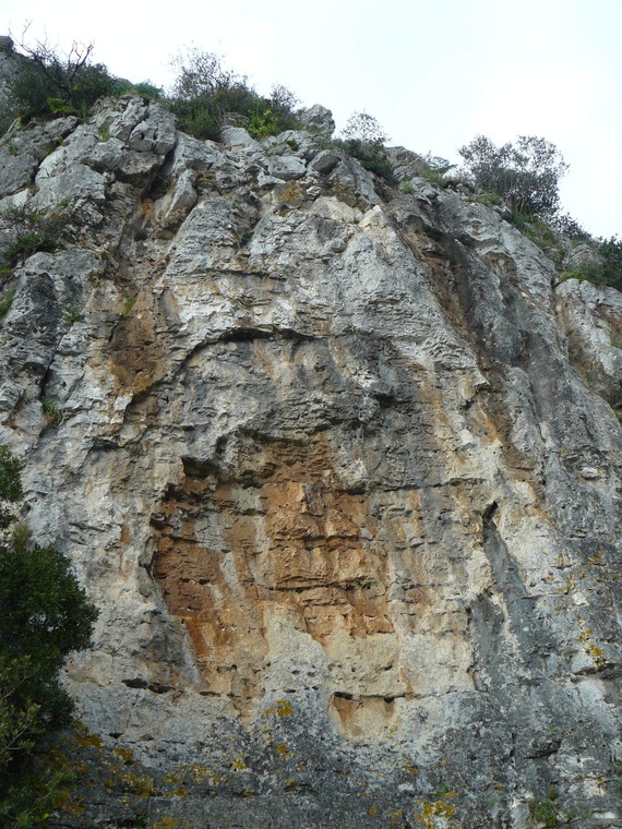 Os Senhores Dos Poios - Left