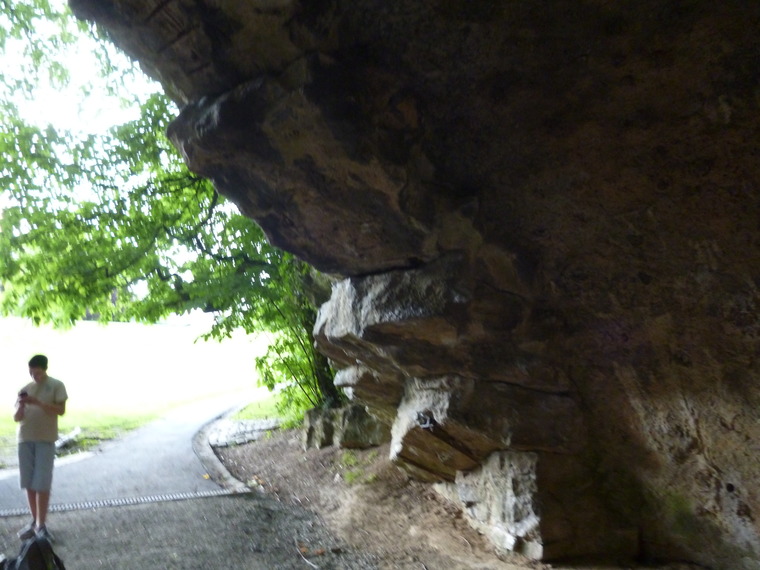 Blocs à l'extérieur du pont