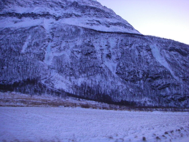 Mannfjellet falls-right