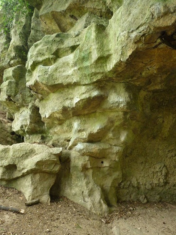 Blocs à l'extérieur du pont