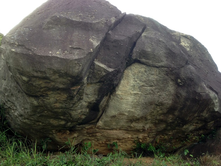 Rocky' Boulder