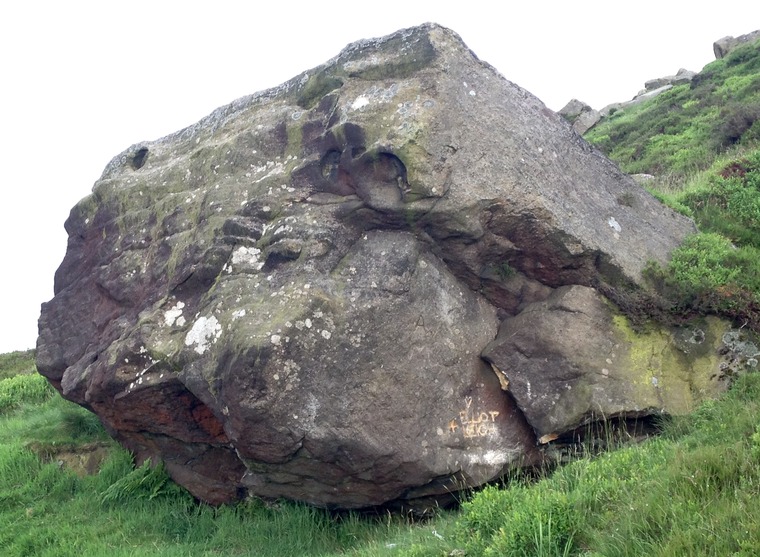 Yorkshire Grit Boulder (Undercut Block)