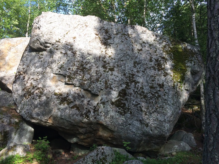 Leikkikentän kivet.