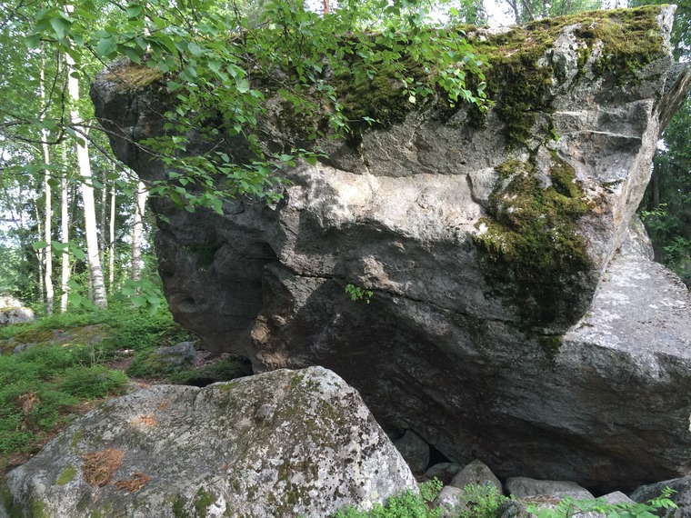 Leikkikentän kivet.