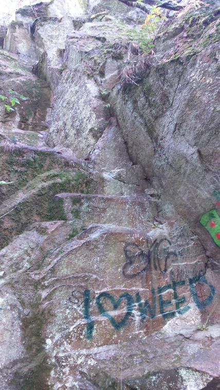 Tolarp - stora väggen