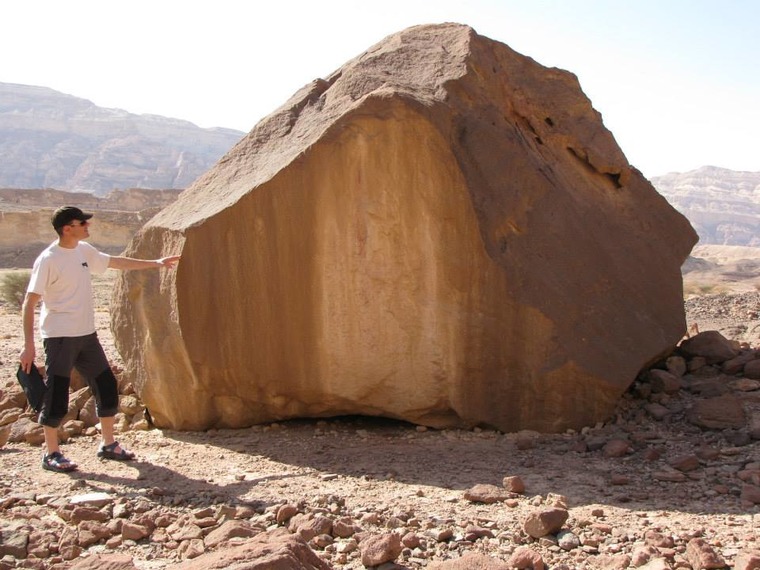 Solomon Pillars bouldering area Group 4