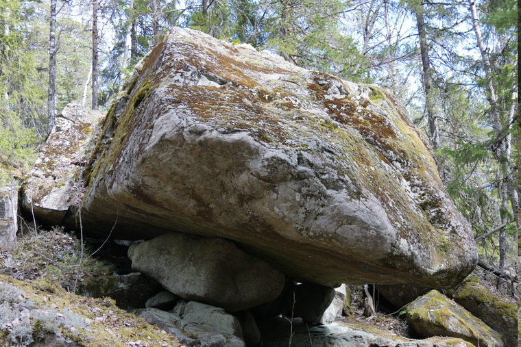 Krokodilstenarna (E)