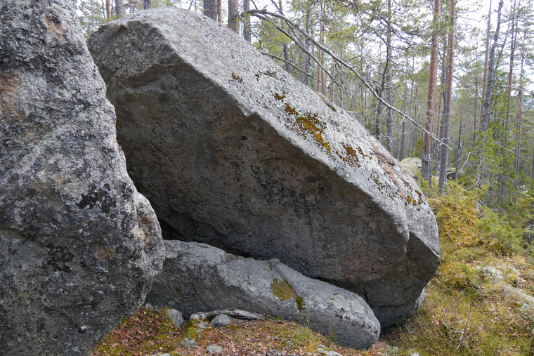 Below ManVsSlab area