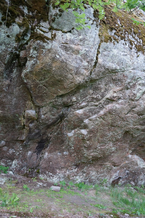 Boulder wall