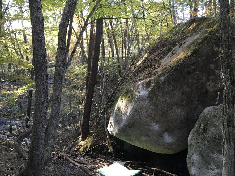 言葉岩 (Kotoba Iwa)