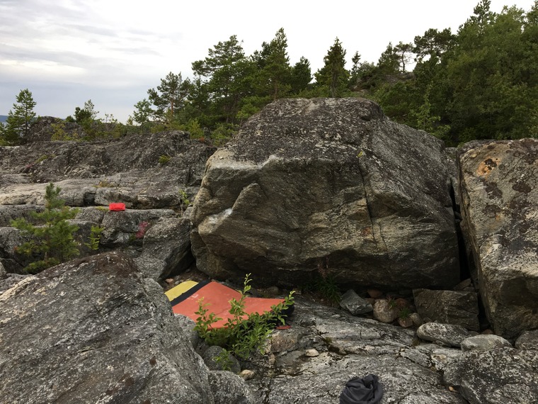 Och Jon glömde skorna...