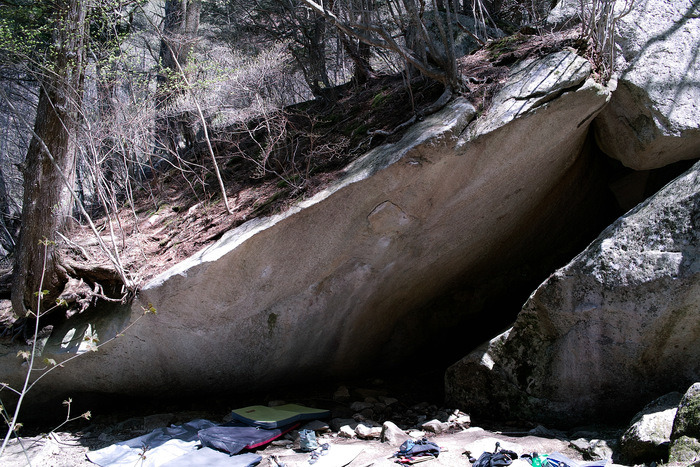 百鬼岩（Hyakki Iwa)