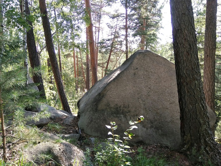 ул. Долбителей, 12