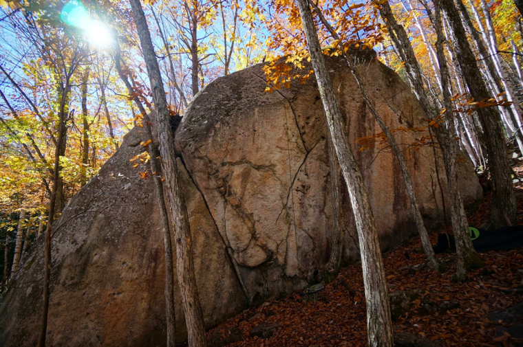 クジラ岩 (Kujira Iwa)