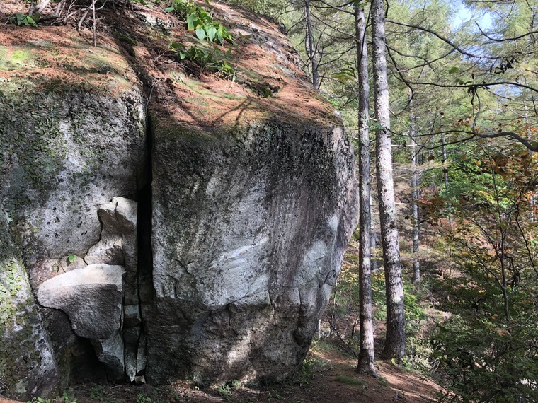 先住岩 (Senju Iwa)