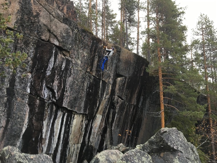 Varjiskäften - Ninja Crack Sector