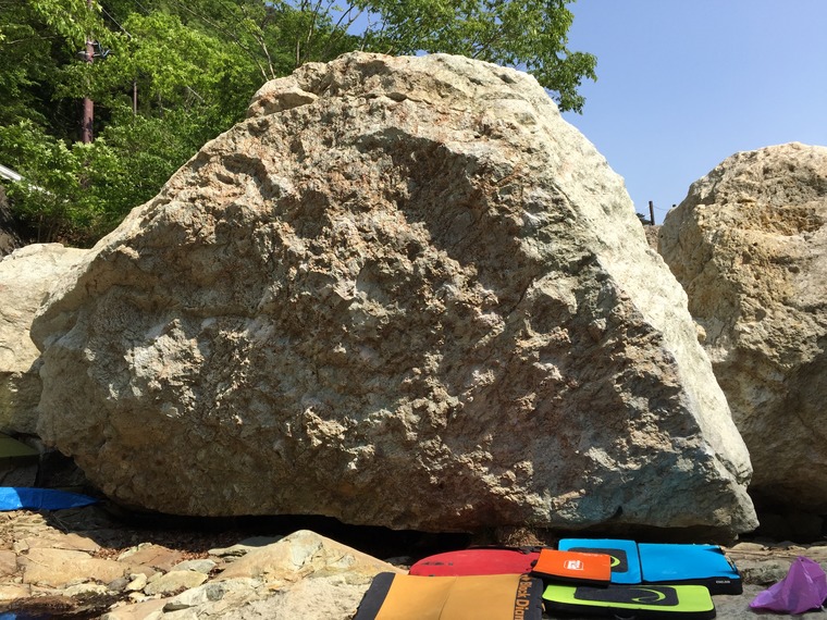 後悔岩 (koukai Iwa)