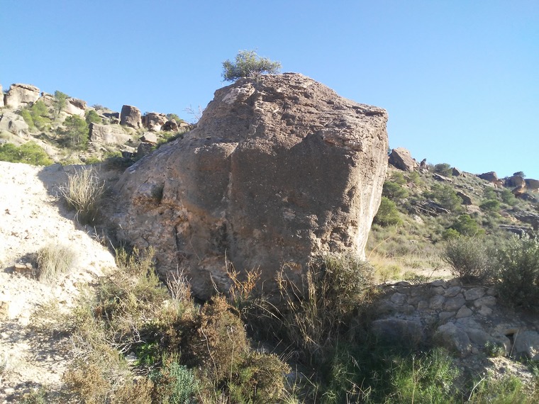 NoName- Ya limpios por otras personas