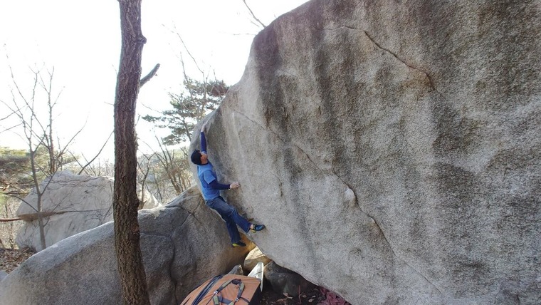 마당바위(Madang)