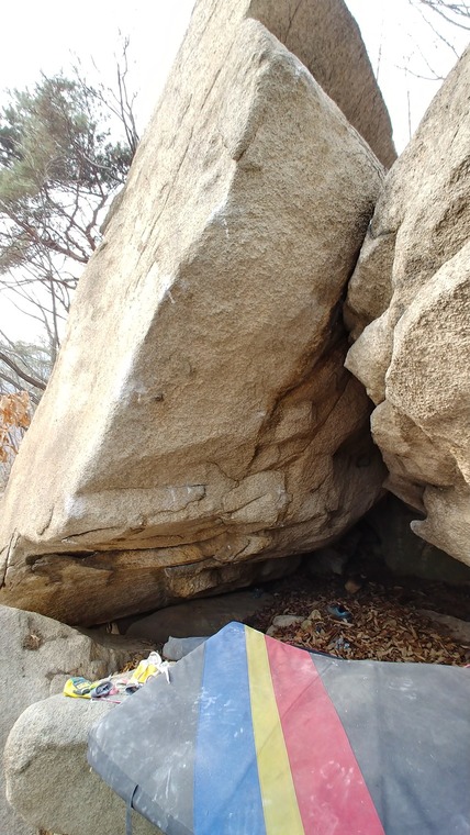 마당바위(Madang)