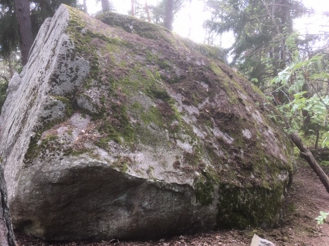 Gribbylund Boulder