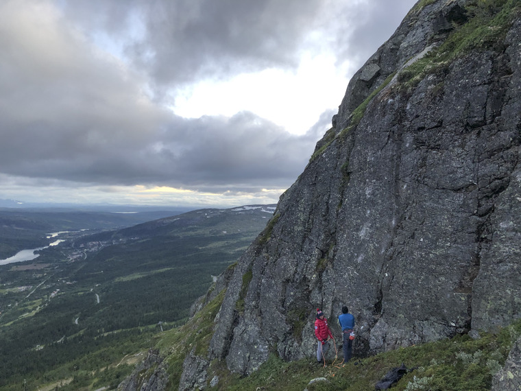 Kalsongklippan, Övre