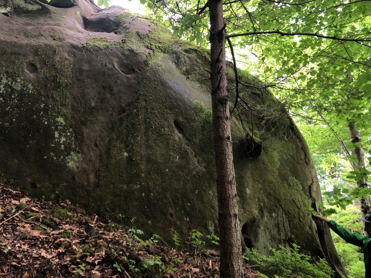 Мурахів Камінь