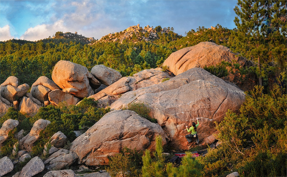 The Best Rock Climbing Destinations and Topos | 27 Crags