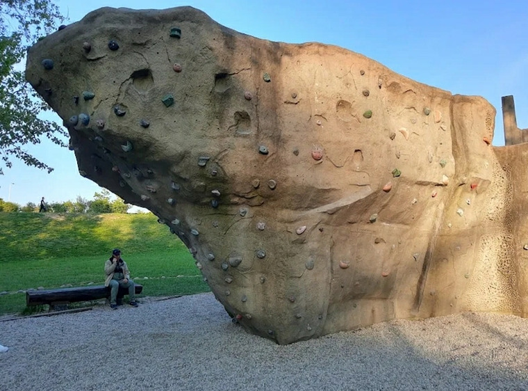 Miejska ścianka wspinaczkowa 