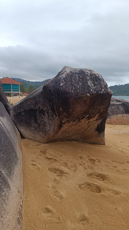 Mentawak turtle beach