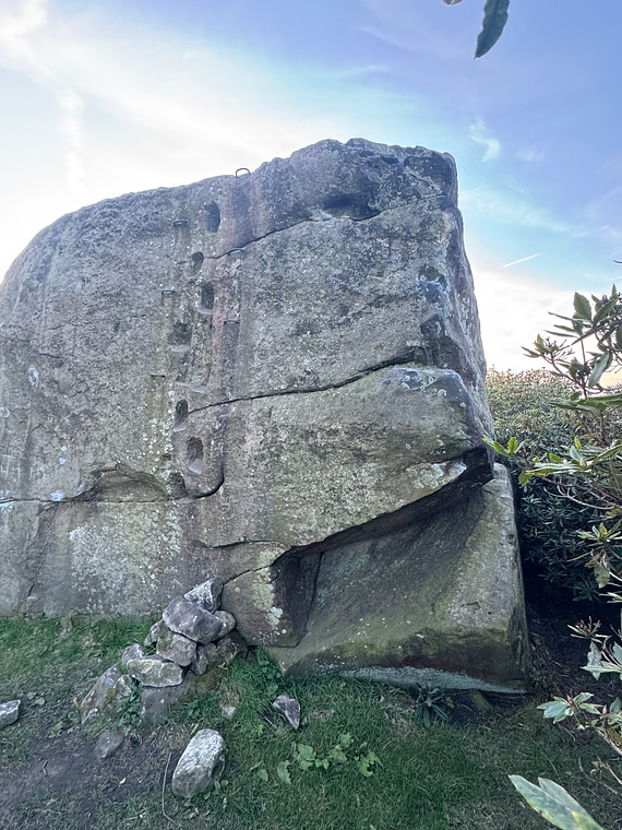 The Andle Stone 