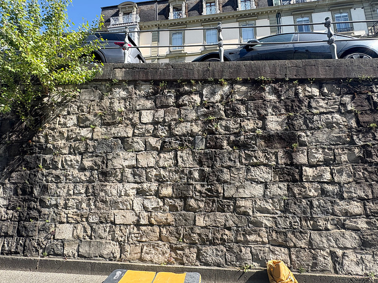 Le mur des réformés droit