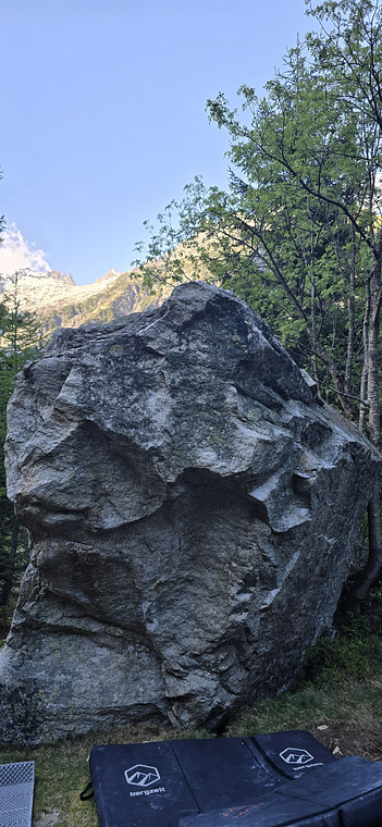 Section 3, boulder 8