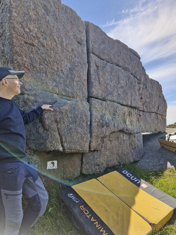 Tao-tea boulder 1